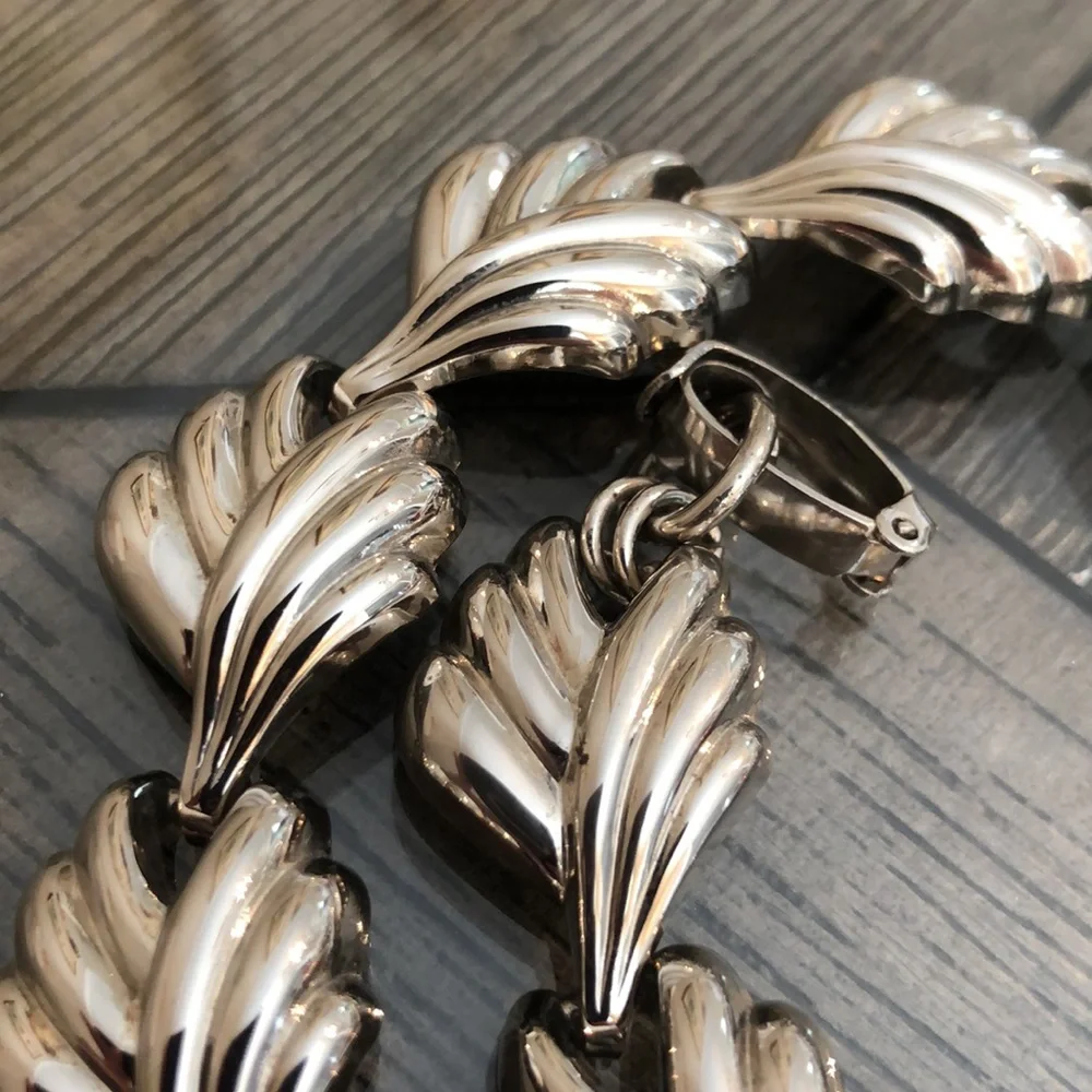 Vintage Silvertone Statement Necklace Leave or Shell Shapes - Picture 8 of 14